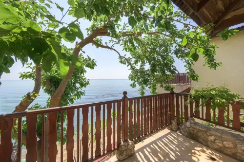 morski-briag-double-room-balcony-nature
