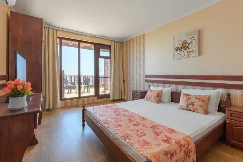 morski-briag-triple-room-beachfront-bed